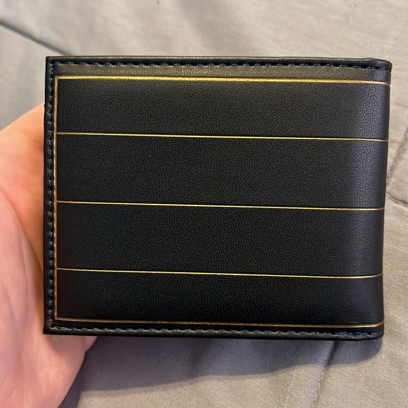 The Legend of Zelda Nintendo brand new wallet - Picture 2 of 3